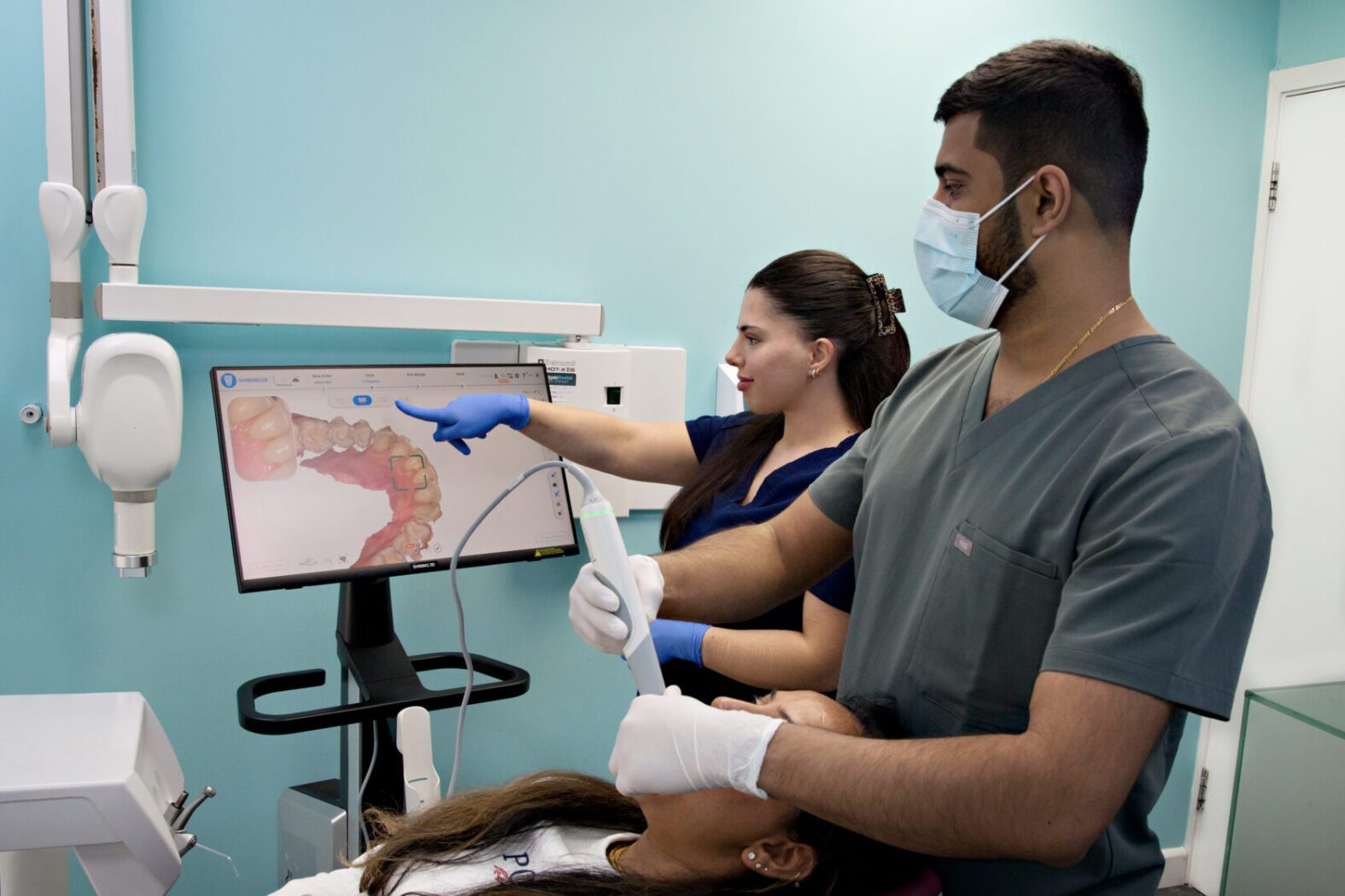 Milton Keynes Cosmetic Dentist Launches Invisalign Special Offer - Advanced Invisalign Scanning And Smile Planning Milton Keynes Cosmetic Dentist Launches Invisalign Special Offer - Advanced Invisalign Scanning And Smile Planning